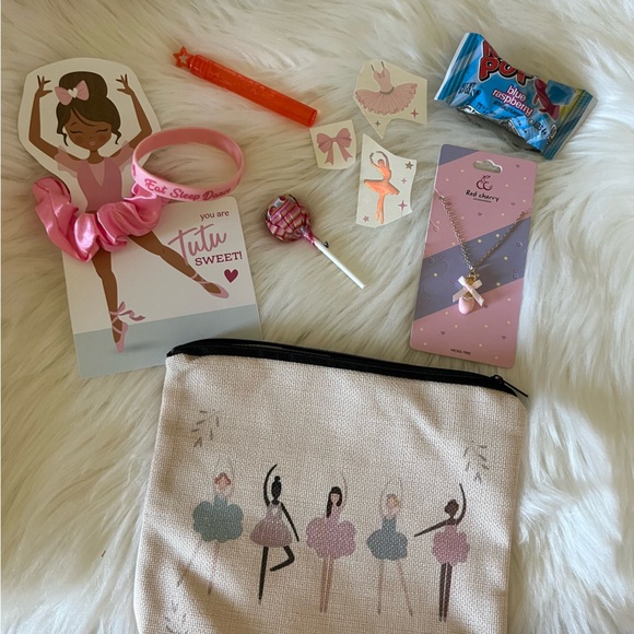 Dancer Gift Bag - Picture 1 of 6